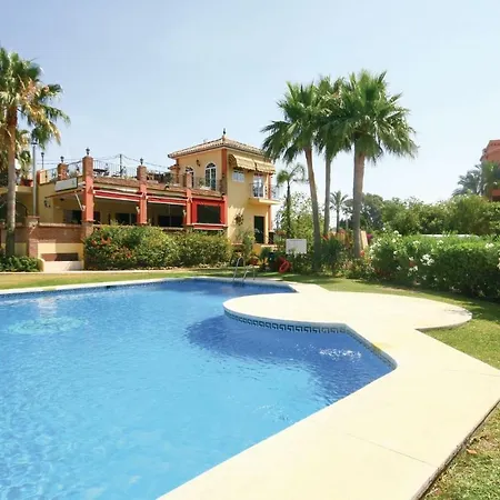 Three-bedroom Holiday In *