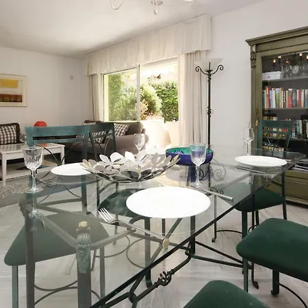 Dom wakacyjny Three-bedroom Holiday In Estepona