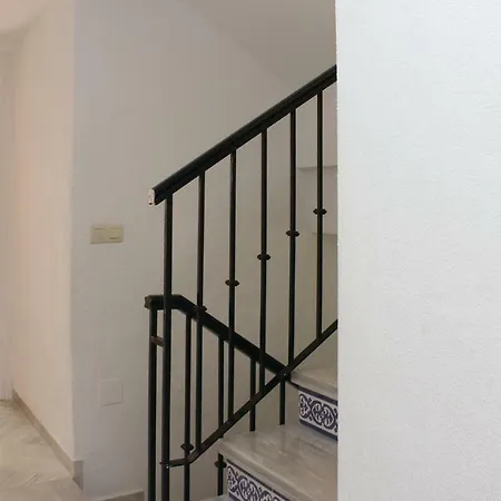 Three-bedroom Holiday In * Estepona